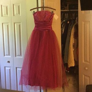Women’s formal dress. Jessica McClintock for Gunne Sax. Size 6